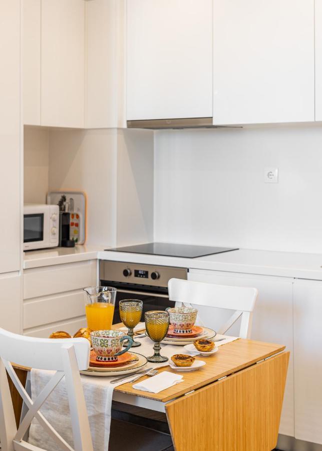 Apartment Bright Tailor Made Flat With A View In Estrela Lissabon